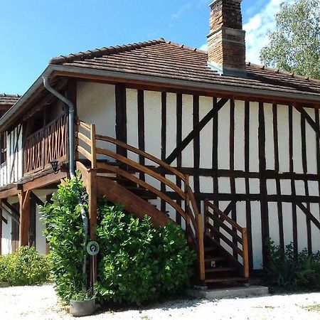 Les Fortelles Chatillon-sur-Broue Экстерьер фото
